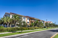 Veranda Senior Apartments in Homestead, FL - Foto de edificio - Building Photo