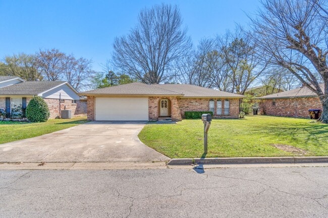 8208 Mark Ln in Fort Smith, AR - Building Photo - Building Photo