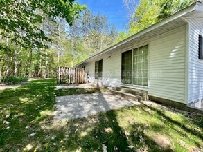 16548 Taft Rd in Spring Lake, MI - Building Photo - Building Photo