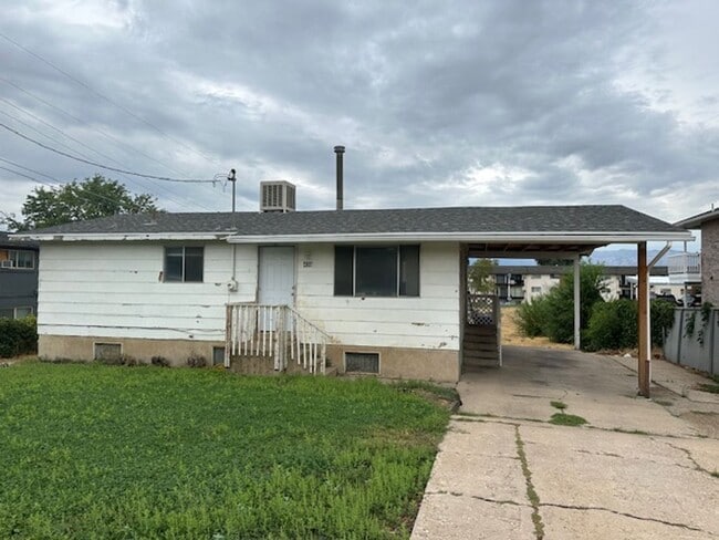 property at 436 W 4900 S