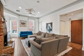 1200 W Webster Ave in Chicago, IL - Building Photo - Building Photo