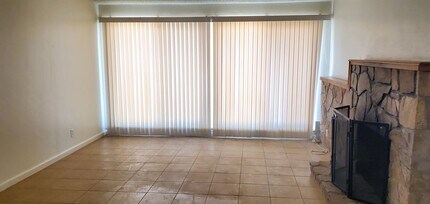 22616 Sitting Bull Rd in Apple Valley, CA - Building Photo - Building Photo