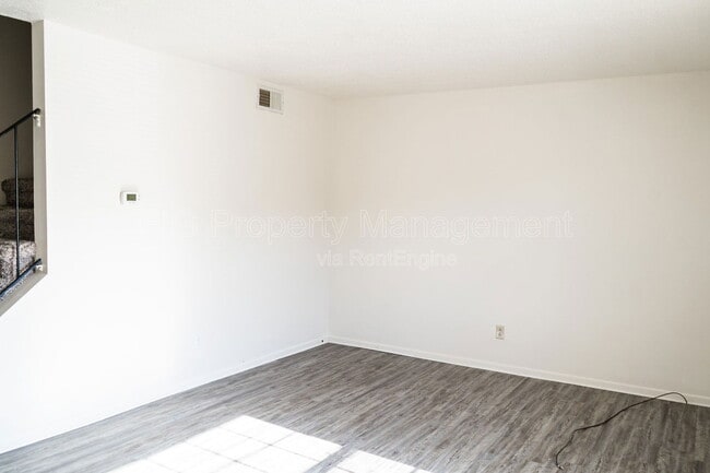 3104 E Gov John Sevier Hwy in Knoxville, TN - Building Photo - Building Photo