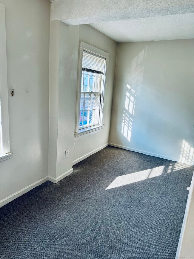 666 Main St in Middletown, CT - Building Photo - Building Photo