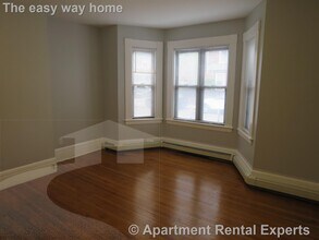 564 Putnam Ave in Cambridge, MA - Building Photo - Building Photo