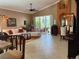 329 NW Treeline Trce in Port St. Lucie, FL - Building Photo