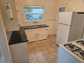 4138 Webster St-Unit -Unit 5 in Oakland, CA - Building Photo - Building Photo