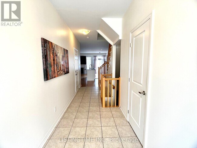 702 Brian Good Ave in Ottawa, ON - Building Photo - Building Photo