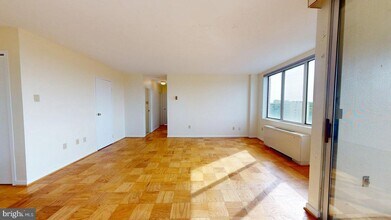 6641 Wakefield Dr in Alexandria, VA - Building Photo - Building Photo