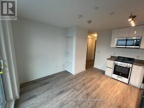 3100 Keele St in Toronto, ON - Building Photo - Building Photo