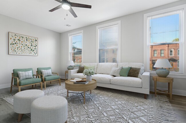 324 Pacific Ave in Jersey City, NJ - Building Photo - Building Photo