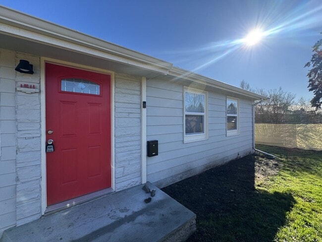 1511 S Sprague Ave in Tacoma, WA - Building Photo - Building Photo