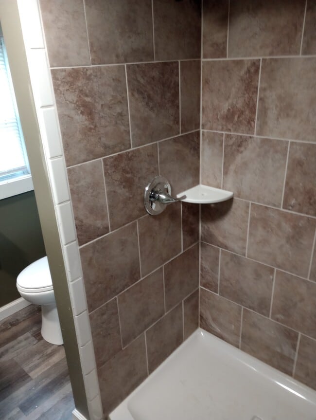 206 E 8th St in Berwick, PA - Foto de edificio - Building Photo