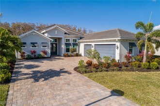 18508 WildBlue Blvd in Ft. Myers, FL - Building Photo - Building Photo