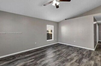 2210 Whispering Trails Dr in Winter Haven, FL - Building Photo - Building Photo