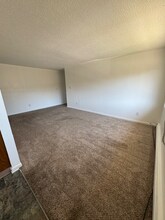 595 Wagner Dr in Battle Creek, MI - Building Photo - Building Photo