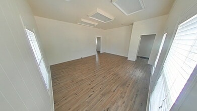 219 S Main St in Romeo, MI - Foto de edificio - Building Photo