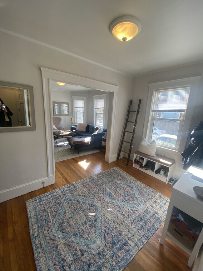 15 Bolton St, Unit 2T in Somerville, MA - Building Photo - Building Photo