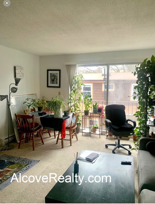 42 Belmont St, Unit 28