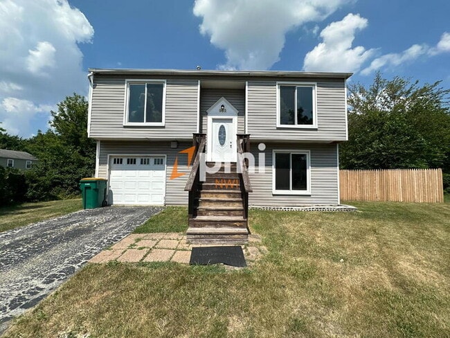 property at 952 W 59th Cir