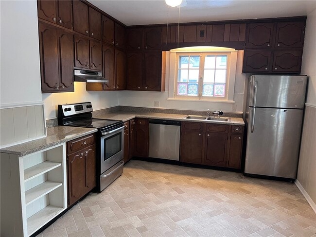 135 Arbordale Ave in Rochester, NY - Building Photo - Building Photo