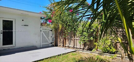 720 NW 41st St in Miami, FL - Building Photo - Building Photo