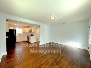 3010 Ross Ave in Charlotte, NC - Building Photo - Building Photo
