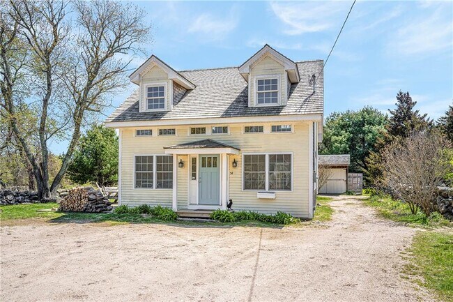 54 Metaterraine Ave in South Kingstown, RI - Building Photo - Building Photo