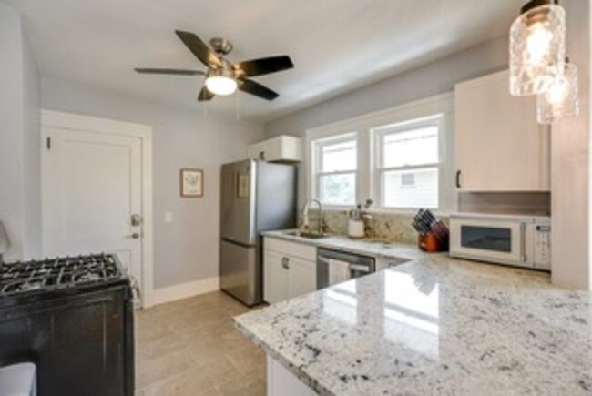 property at 2135 Renrock Rd