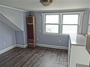 16 Mann Ave in Newport, RI - Building Photo - Building Photo