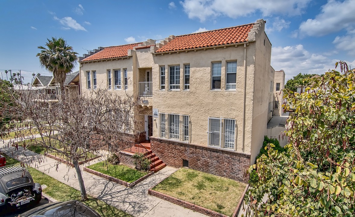 2731 W. 15th Apartments in Los Angeles, CA - Foto de edificio