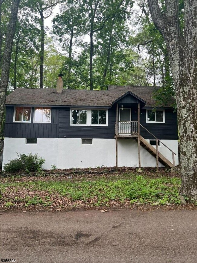 property at 19 Lonaconing Rd