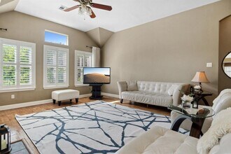 36 Stone Terrace Dr in Lakeway, TX - Building Photo - Building Photo