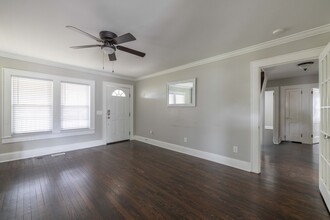 123 E 2nd St in Oakboro, NC - Building Photo - Building Photo