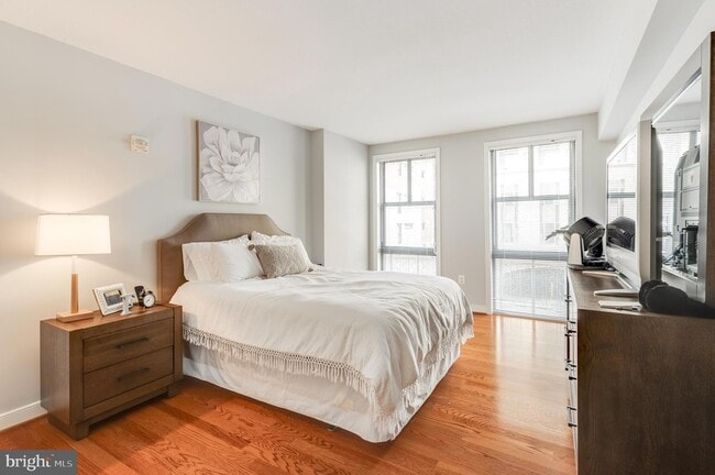 property at 616 E St NW