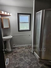 8911 Park Valley Ct in Hobart, IN - Building Photo - Building Photo
