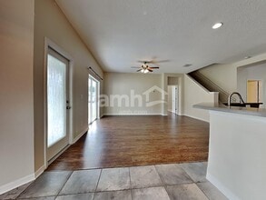 5344 Clover Mist Dr in Apollo Beach, FL - Building Photo - Building Photo