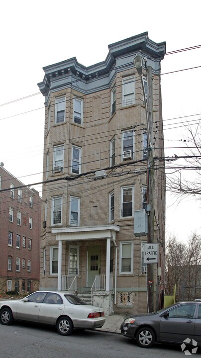 35 Hawthorne Ave in Yonkers, NY - Foto de edificio