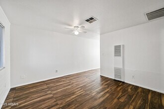 2115 W Glenrosa Ave in Phoenix, AZ - Building Photo - Building Photo