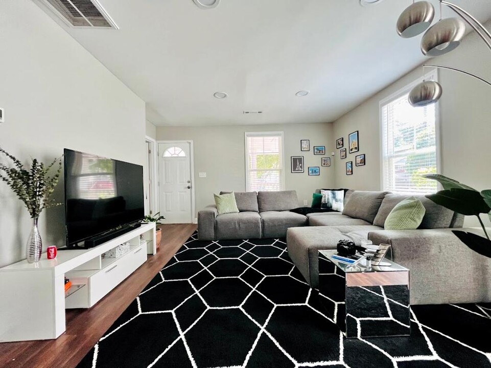 1369 Gault St SE in Atlanta, GA - Building Photo