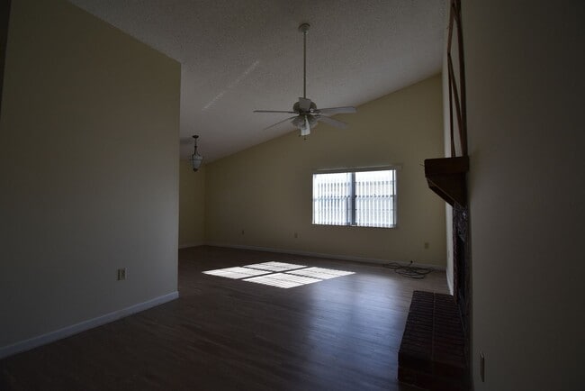 1039 Branchwood Dr in Apopka, FL - Building Photo - Building Photo