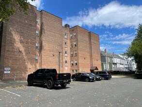 6 Stockton Place in East Orange, NJ - Building Photo - Building Photo