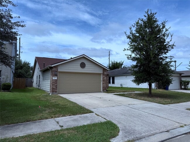 property at 3039 Legends York Dr