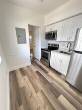 571 NE 67th St in Miami, FL - Building Photo - Building Photo