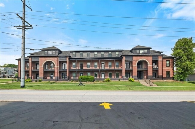 1115 N Leverett Ave in Fayetteville, AR - Building Photo - Building Photo