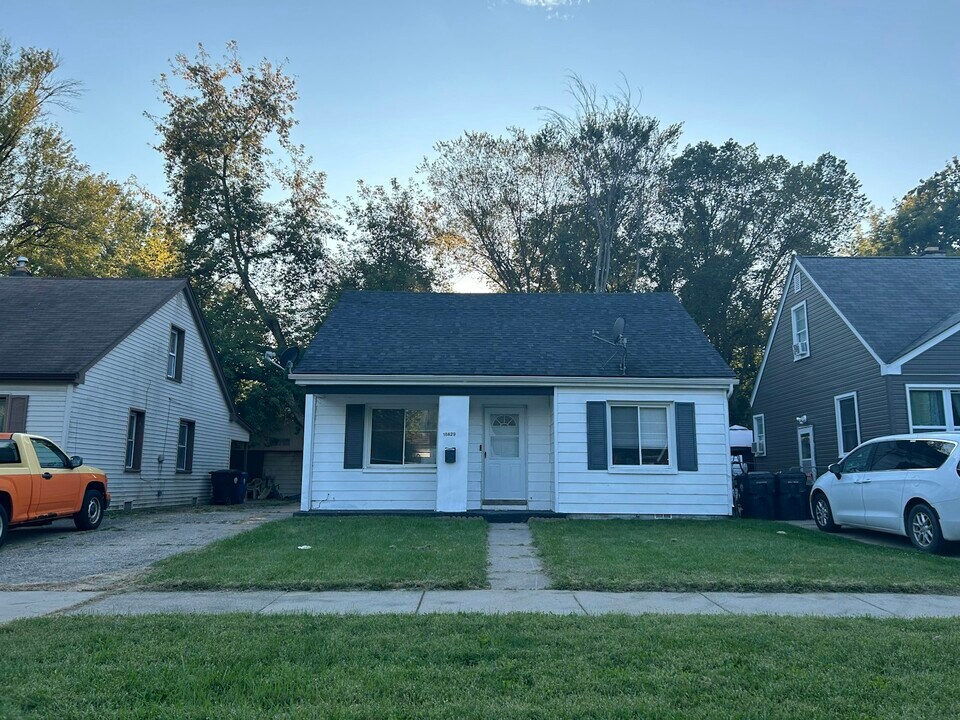 18629 Brady in Redford Township, MI - Building Photo