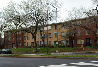 1605 N Carolina Ave NE in Washington, DC - Building Photo - Building Photo