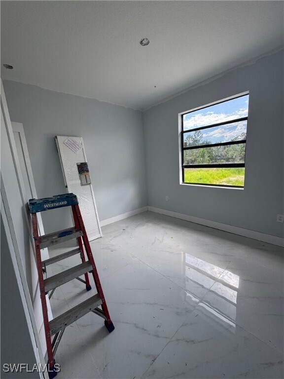 517 Johns Ave in Lehigh Acres, FL - Building Photo - Building Photo