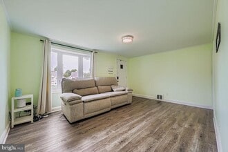 515 Taney Ave in Brooklyn Park, MD - Building Photo - Building Photo