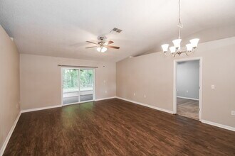2668 Lantana Lakes Dr W in Jacksonville, FL - Building Photo - Building Photo